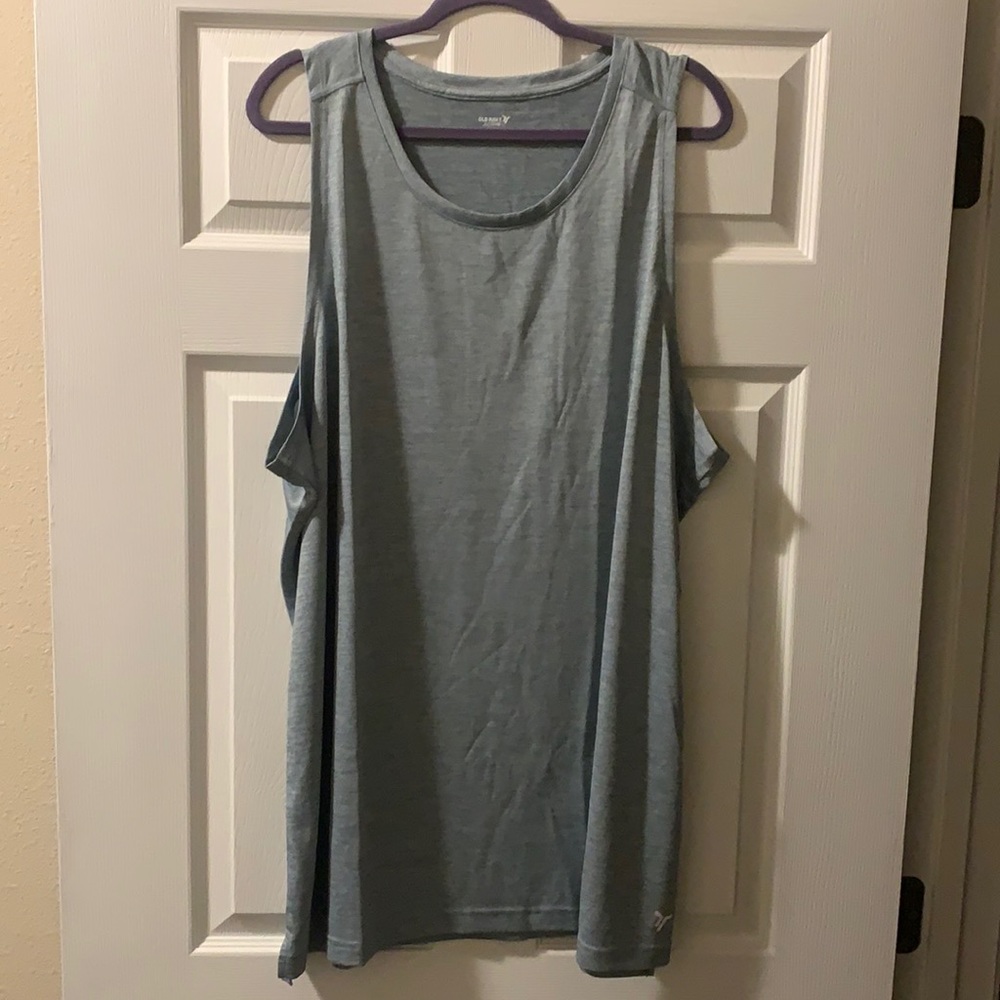 3X tall Old Navy Active tanks - 3 pack